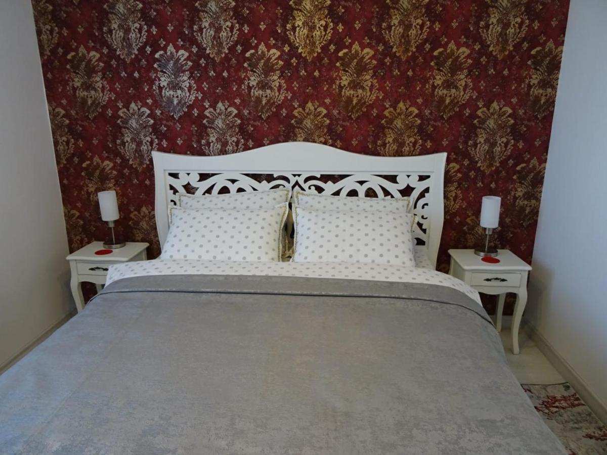 Carla'S Apart Palas-Hala Centrala 1 Bedroom, Airport Shuttle Yaş Dış mekan fotoğraf
