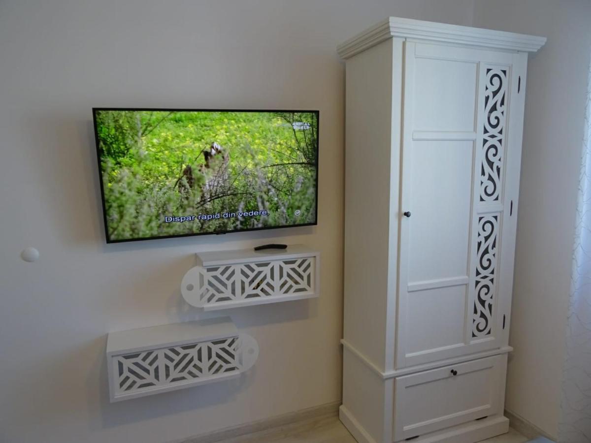 Carla'S Apart Palas-Hala Centrala 1 Bedroom, Airport Shuttle Yaş Dış mekan fotoğraf