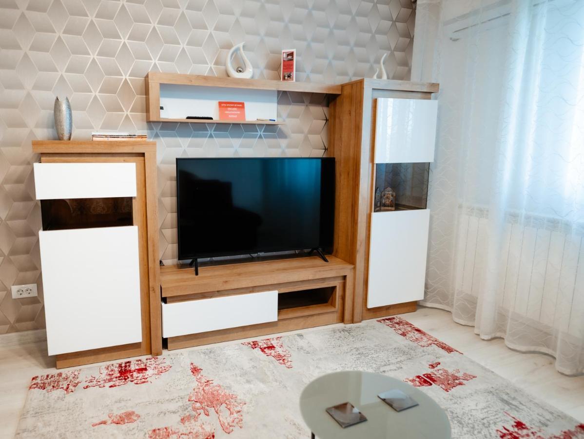 Carla'S Apart Palas-Hala Centrala 1 Bedroom, Airport Shuttle Yaş Dış mekan fotoğraf