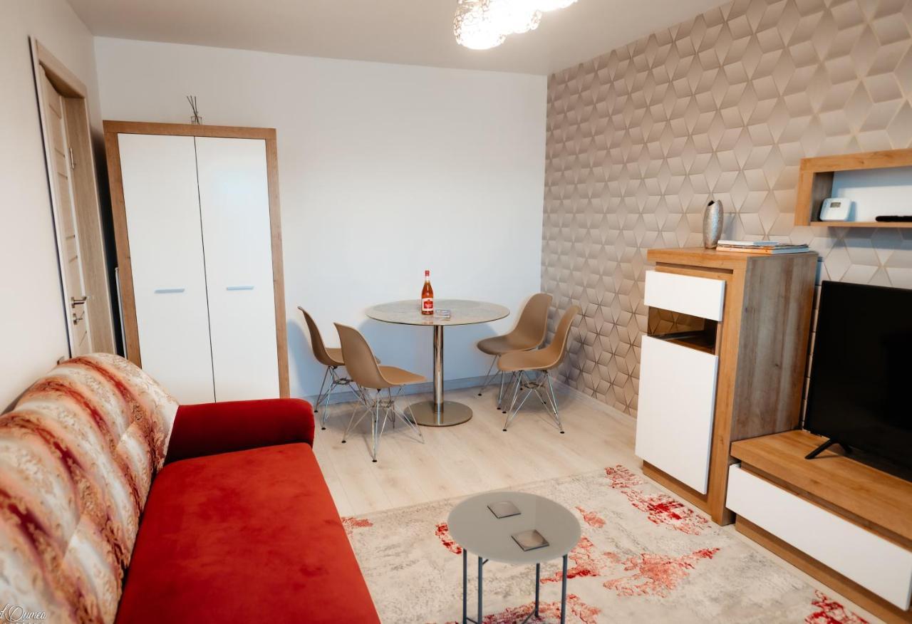 Carla'S Apart Palas-Hala Centrala 1 Bedroom, Airport Shuttle Yaş Dış mekan fotoğraf