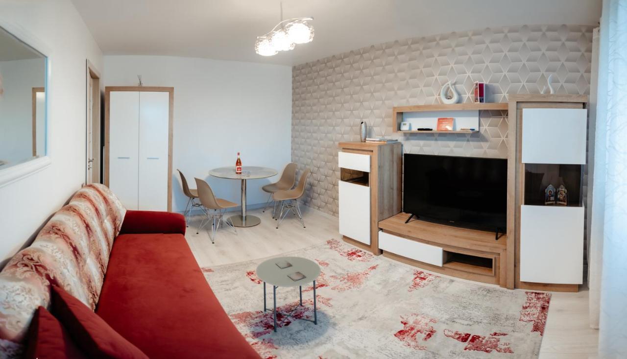Carla'S Apart Palas-Hala Centrala 1 Bedroom, Airport Shuttle Yaş Dış mekan fotoğraf