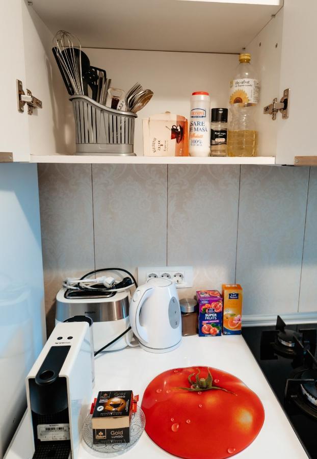 Carla'S Apart Palas-Hala Centrala 1 Bedroom, Airport Shuttle Yaş Dış mekan fotoğraf