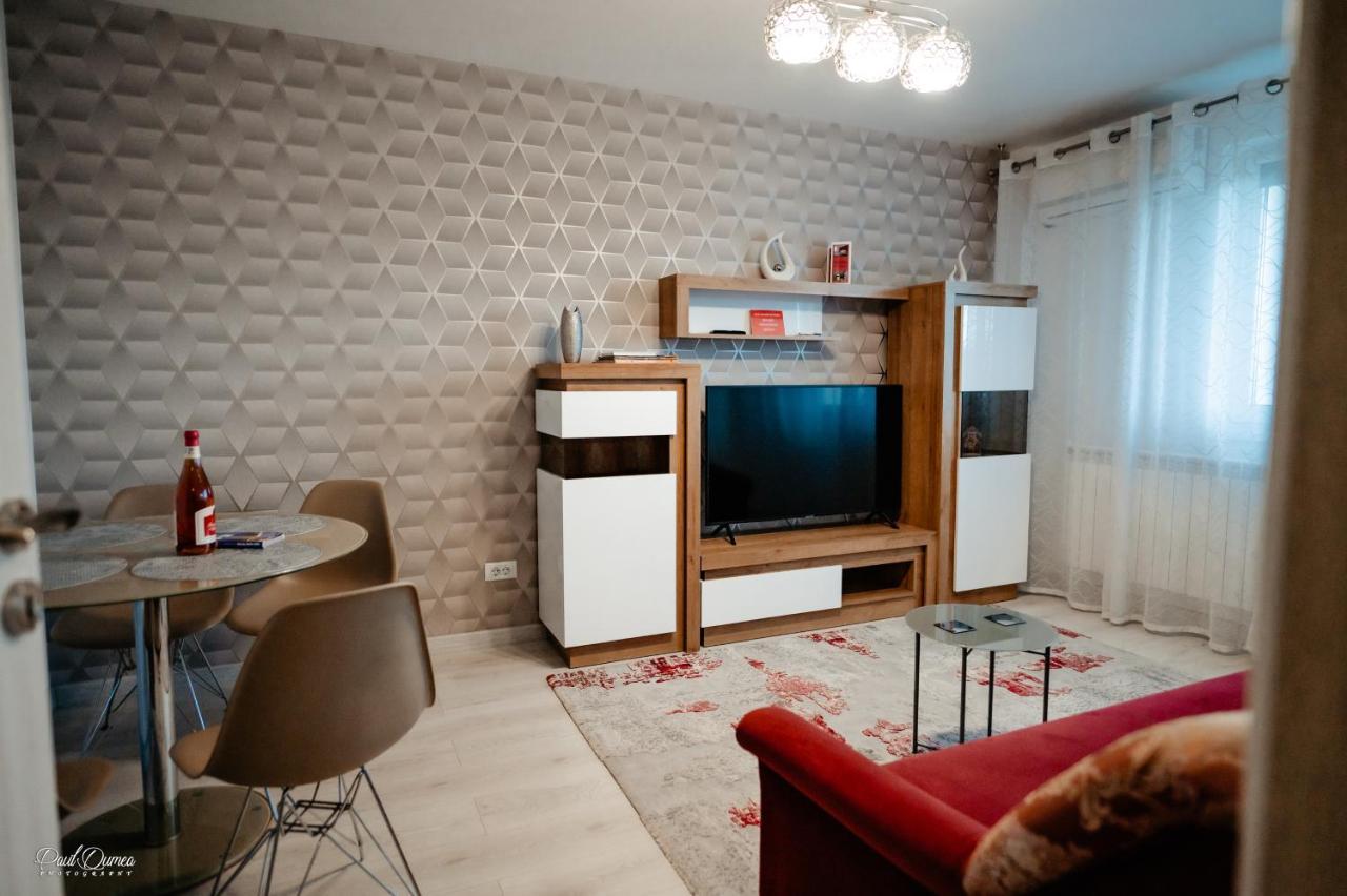 Carla'S Apart Palas-Hala Centrala 1 Bedroom, Airport Shuttle Yaş Dış mekan fotoğraf